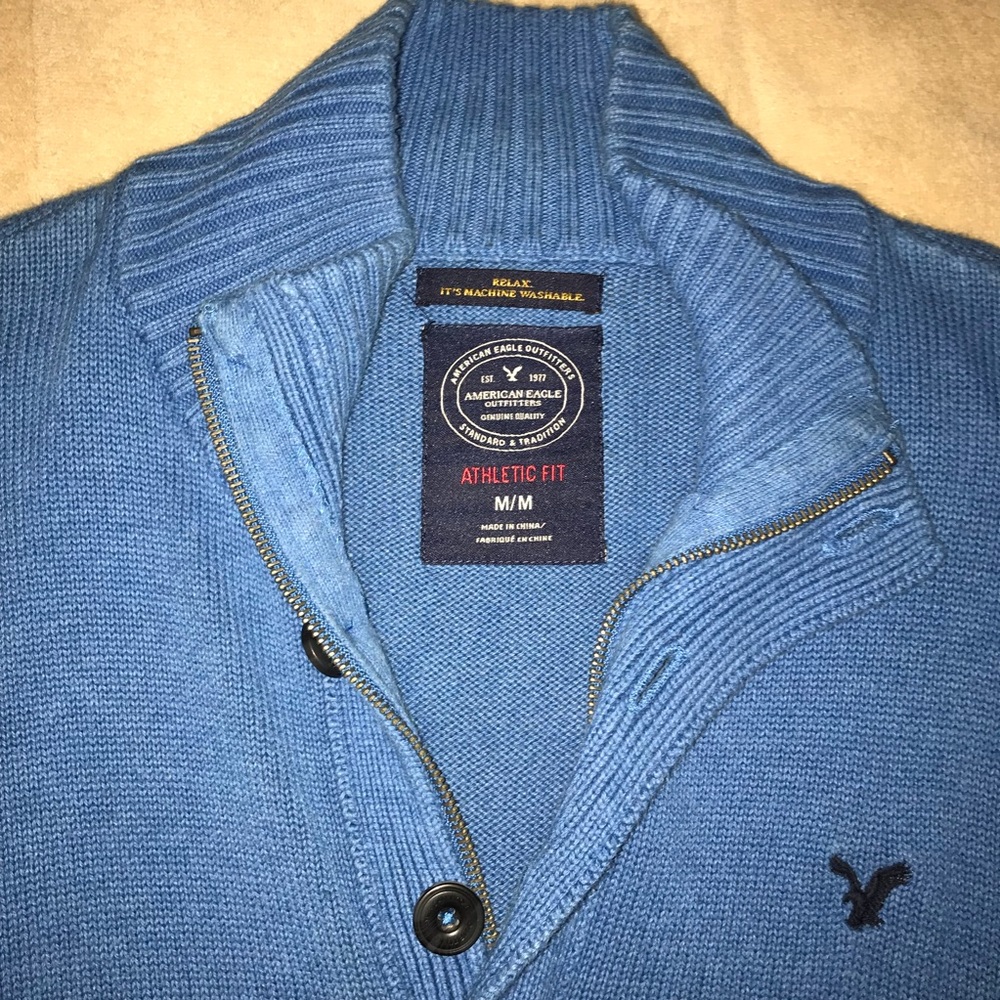 American Eagle Sweater
